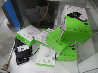 Lot 2186 - Selection of Belkin boost charge charging pads...