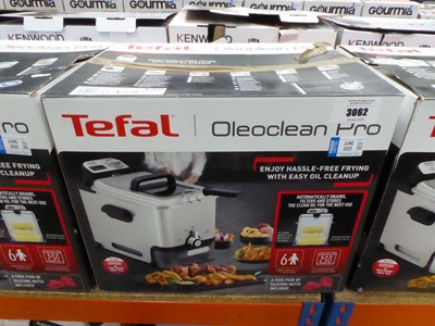 Lot 3062 - Tefal Oleoclean Pro fryer