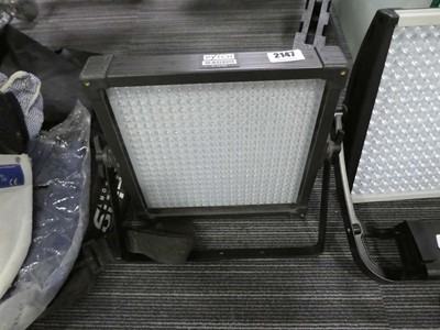 Lot 2147 - F & V K40000 LED light panel