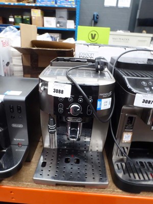 Lot 3088 - Unboxed De'Longhi Magnifica S Smart coffee...