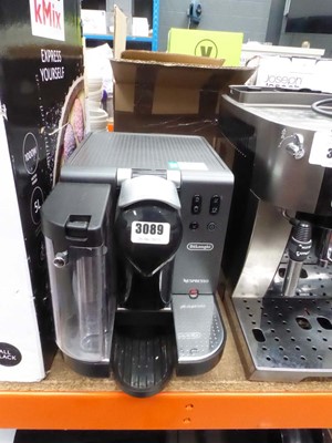 Lot 3089 - Unboxed De'Longhi Nespresso coffee machine...