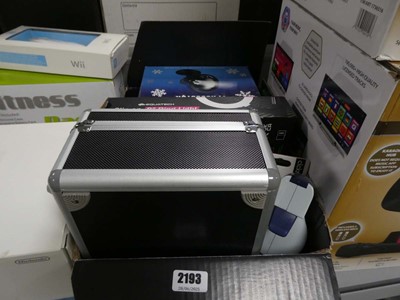 Lot 2193 - Box of various items inc. snowflake light show...