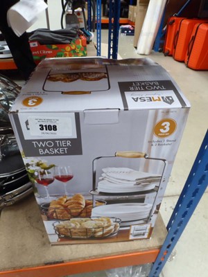 Lot 3108 - Mesa 2 tier basket