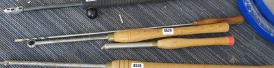 Lot 4520 - 3 assorted wood hollowing carving chisels to...