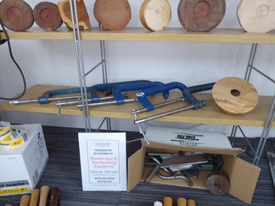 Lot 4526 - 5 assorted G-clamps and 2 assorted sash cramps