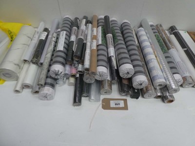 Lot 3571 - Wallpaper, sticky back plastic, window film etc