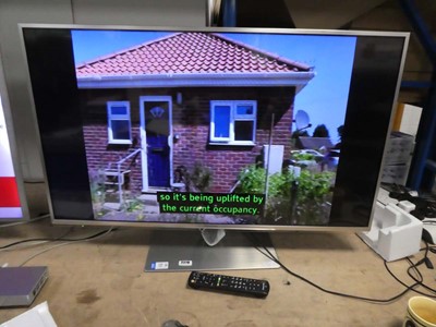 Lot 2270 - Panasonic 42" TV set CXL42EC618