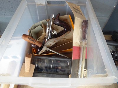 Lot 4532 - Box containing an assortment of tools to...