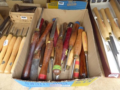 Lot 4534 - Box containing a qty of wood turning chisels...