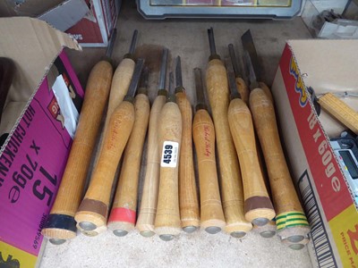 Lot 4539 - 13 Robert Sorby wood turning chisels