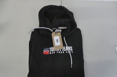 Lot 1401 - Tommy Hilfiger 'Tommy Jeans' hooded jumper size M