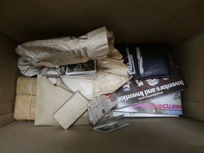 Lot 2293 - Box of various tea and cigarette cards