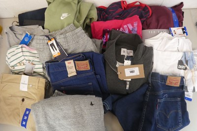Lot 1407 - Approx. 15 branded items of clothing to...