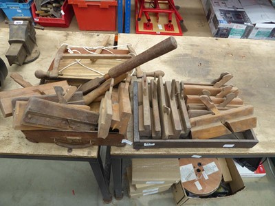 Lot 4576 - Quantity of moulding planes