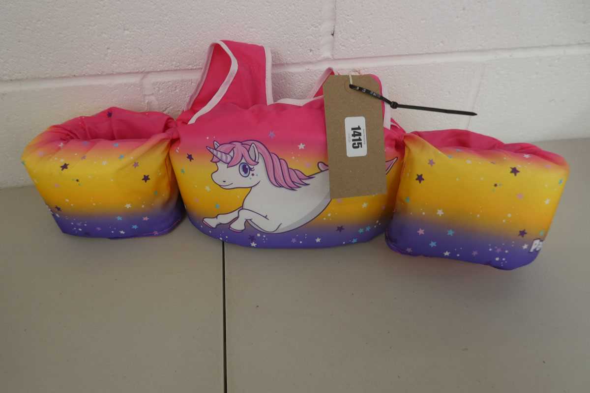 Lot 1415 - Paddle Pals Unicorn body glove