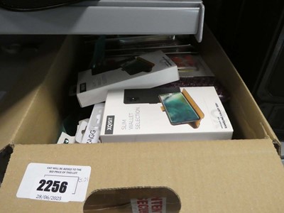 Lot 2256 - Box containing various phone case
