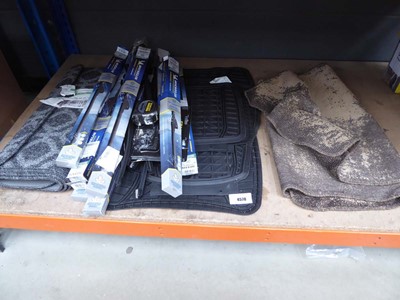 Lot 4570 - Half under bay of assorted items to include...