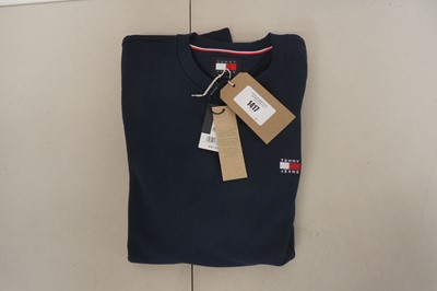 Lot 1417 - Tommy Hilfiger 'Tommy Jeans' sweater size L