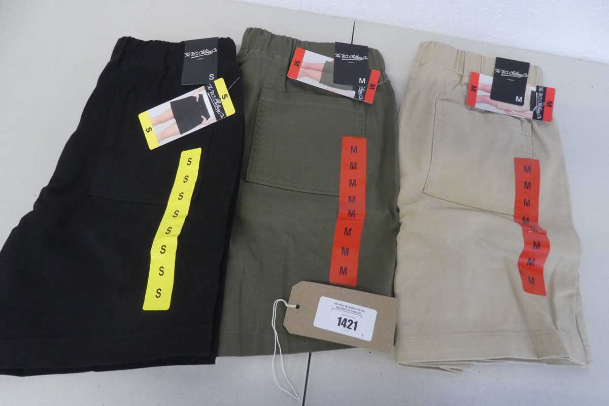 Lot 1421 - Approx. 30 B.C Clothing cotton shorts