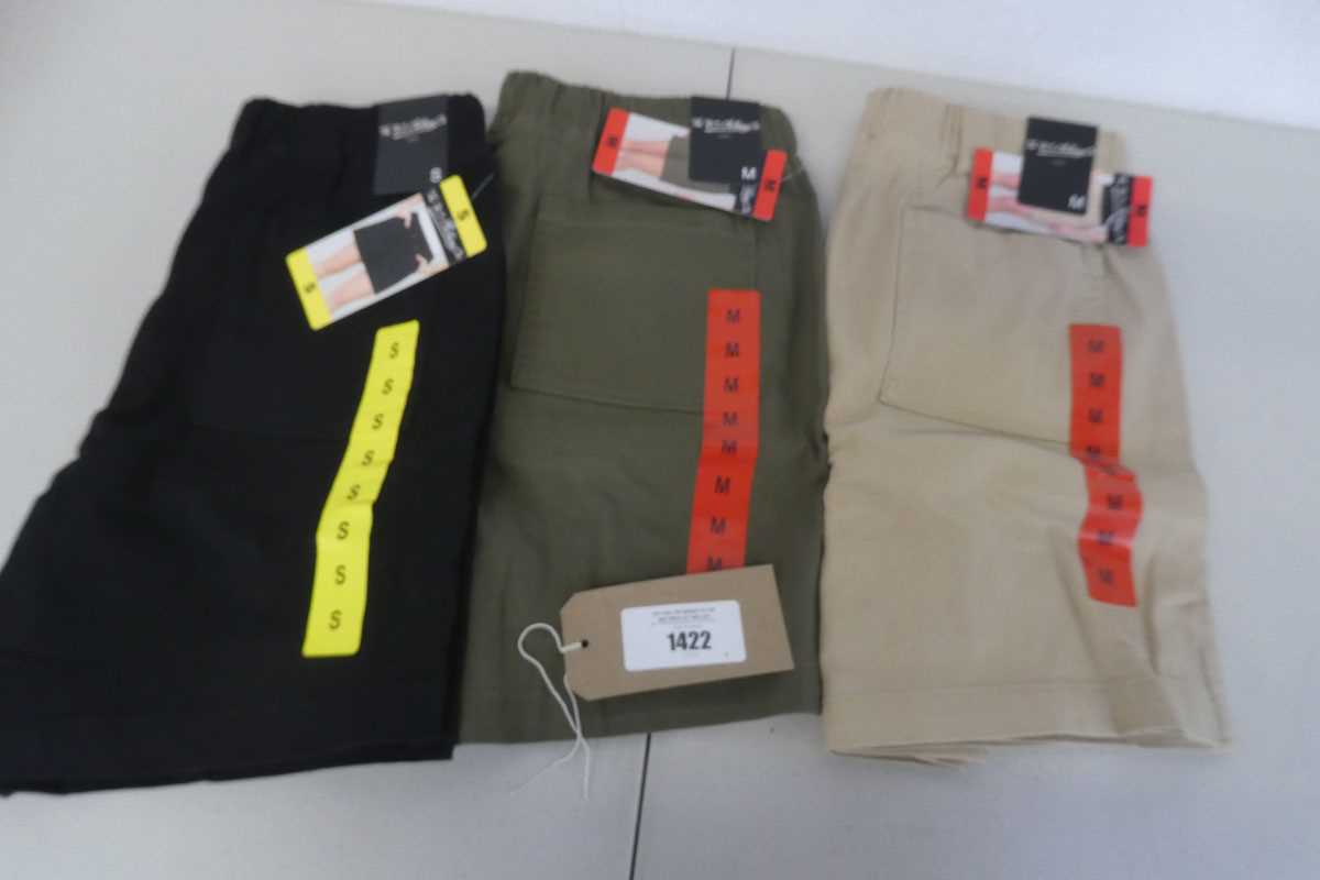 Lot 1422 - Approx. 30 B.C Clothing cotton shorts