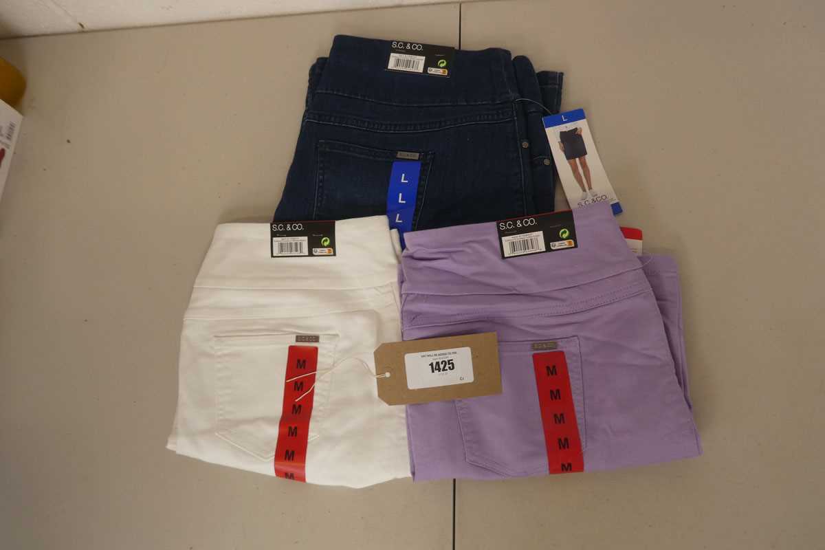 Lot 1425 - Approx. 30 ladies S.C & Co denim skorts