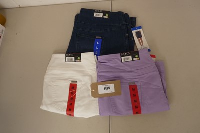 Lot 1425 - Approx. 30 ladies S.C & Co denim skorts