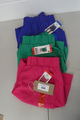 Lot 1428 - Approx. 30 Jezebel lightweight shorts
