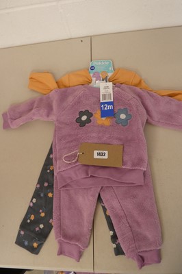 Lot 1432 - Approx. 12 Pekkle 4 piece clothing sets