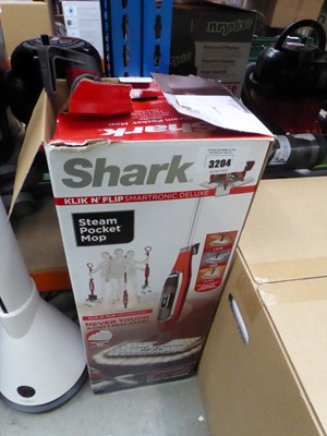 Lot 3204 - Shark upright steam mop