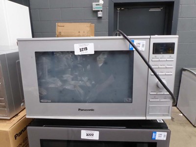 Lot 3219 - Panasonic inverter microwave