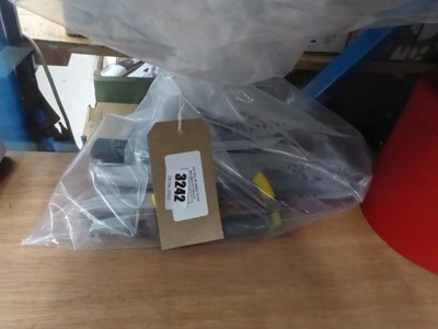 Lot 3242 - Bag of kitchen knives