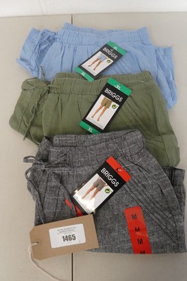 Lot 1465 - Approx. 30 Briggs linen shorts