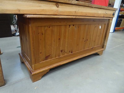 Lot 5233 - Modern pine blanket box