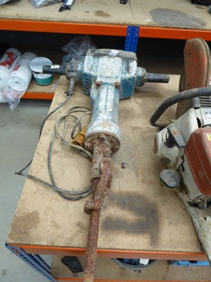 Lot 4627 - Makita 110v breaker