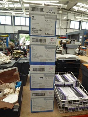 Lot 4643 - 4 boxes of Jangro vinyl disposable gloves