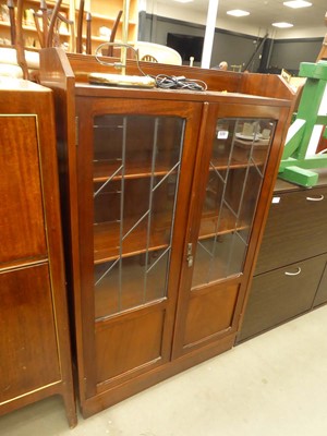 Lot 5261 - Glazed double door China cabinet