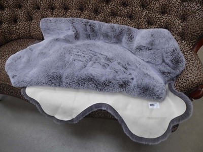 Lot 5265 - Sheepskin mat