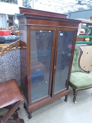 Lot 5268 - Double door glazed China cabinet