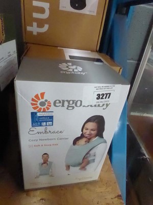 Lot 3277 - Ergo baby cosy newborn carrier