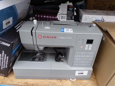 Lot 3288 - Heavy duty Singer sewing machine