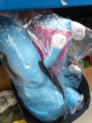 Lot 3320 - Bag of belt buddies