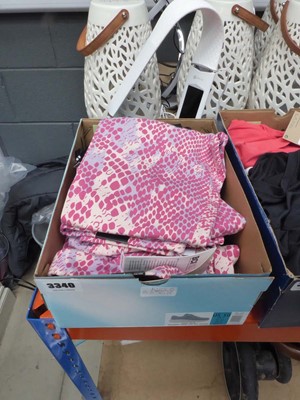 Lot 3340 - 8 kids Adidas leggings