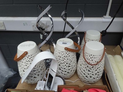 Lot 3341 - 2 swirl table lamps, Ottlite desk lamp and 4...