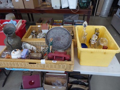 Lot 5422 - 5 boxes containing Bosson figures, decanters,...