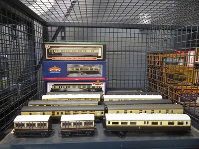 Lot 5499 - Cage of Bachmann Branch Line, Dapol and other...