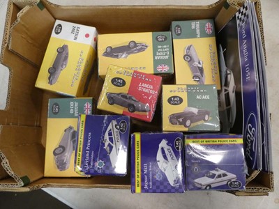 Lot 2378 - Selection of boxed diecast classic cars