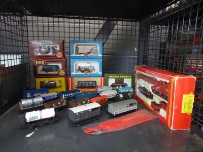 Lot 5501 - Cage of Hornby Trix, Airfix and other OO gauge...