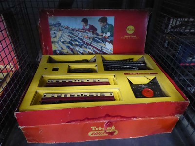Lot 5502 - Cage containing a Tri-ang Railways OO gauge...