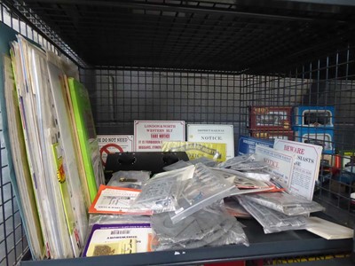 Lot 5504 - Cage of OO gauge accessories including figures,...