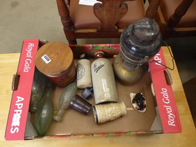 Lot 5339 - Box containing an oil lamp, tea canister, cod...